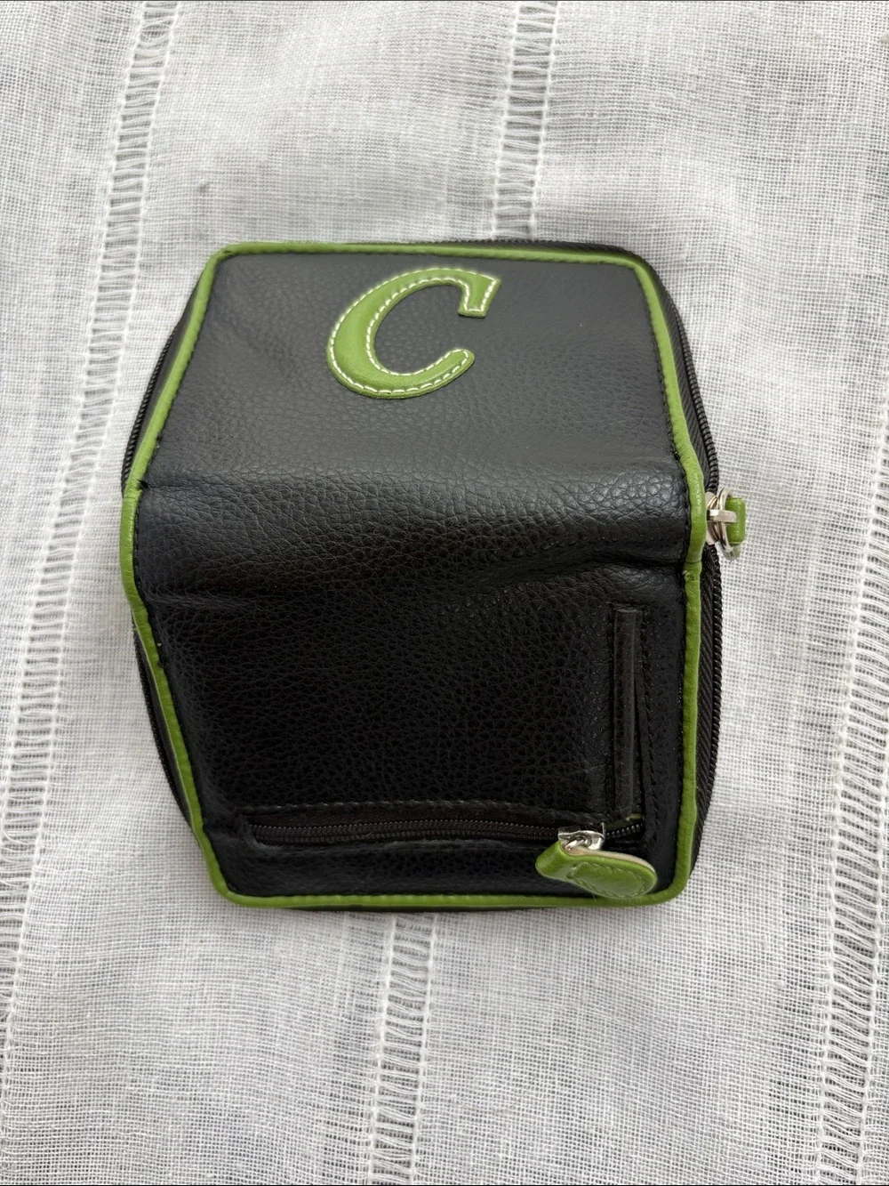 Vintage Y2K NWOT Black and Green Initial 'C' Zip Wallet